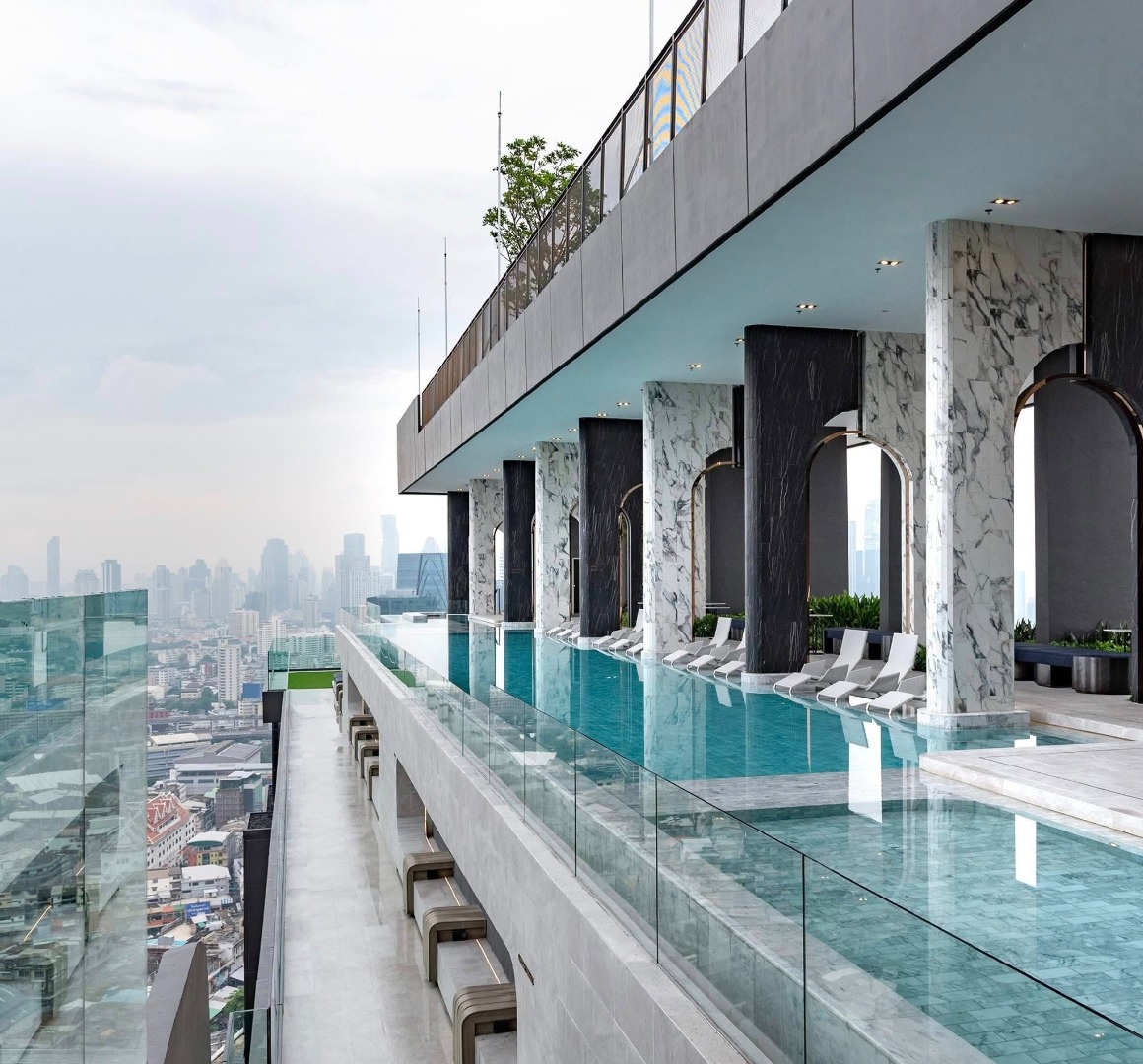 For RentCondoKhlongtoei, Kluaynamthai : 🔥For Rent Now🔥 Life Rama 4-Asoke, spacious 2-bedroom unit, fully furnished and ready to move in. Near MRT Queen Sirikit National Convention Centre. Excellent facilities.