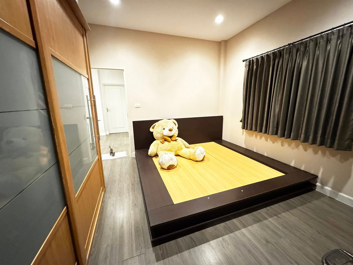 For RentHousePattanakan, Srinakarin : For rent, 53.39 sq m, 4 bedrooms, 4 bathrooms, 2-story detached house, Bangkok Boulevard Rama 9.