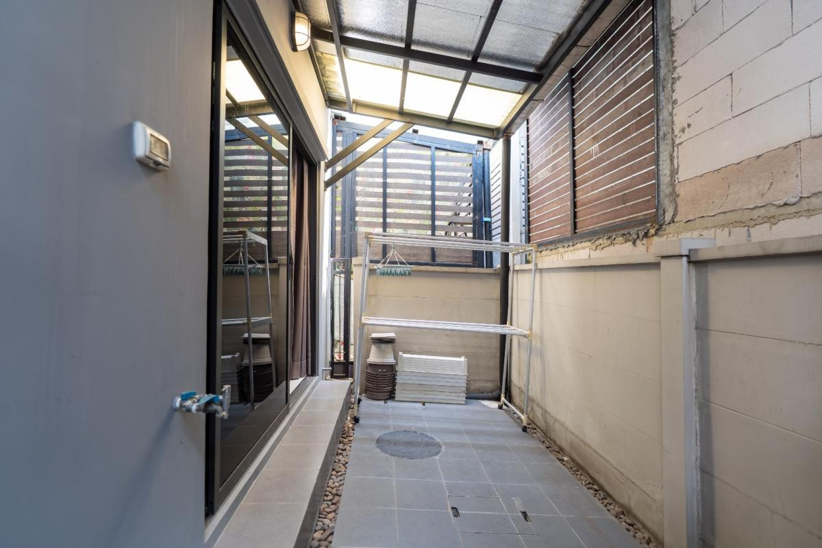 For RentTownhomePattanakan, Srinakarin : Single house for rent Baan Klang Muang The Edition Rama 9 - Krungthep Kreetha, near Big C, Kheha Romklao, only 7 minutes.