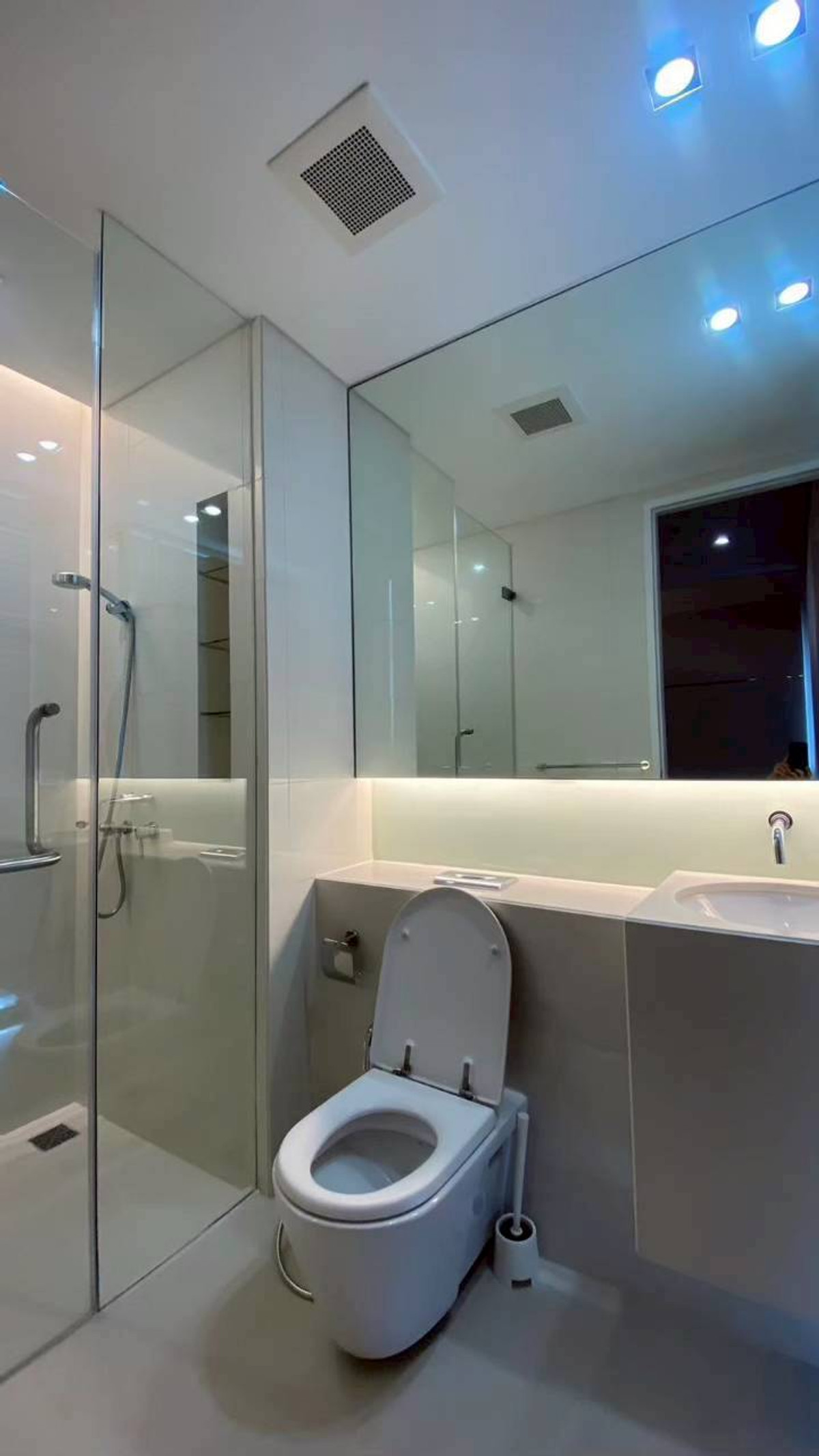 For RentCondoSukhumvit, Asoke, Thonglor : For rent 3 bedrooms, 3 bathrooms, Domus Condominium (Sukhumvit 18)