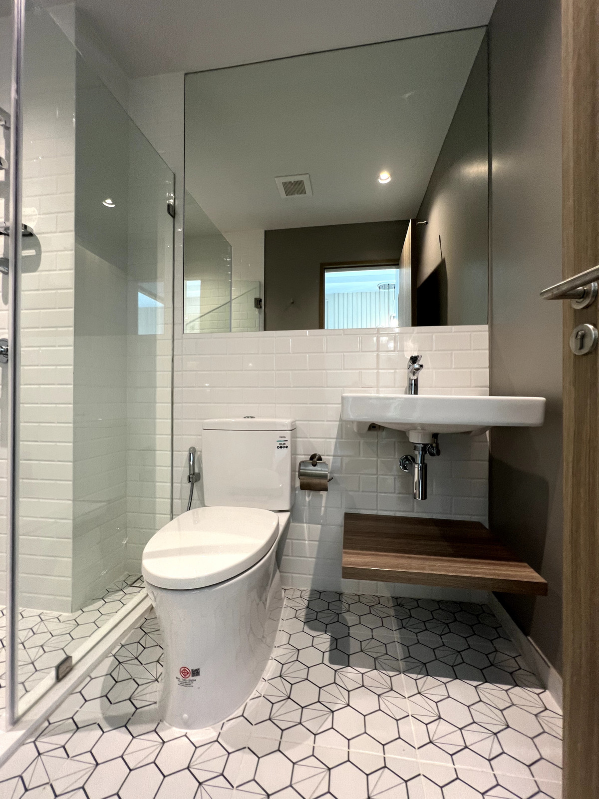 ขายคอนโดท่าพระ ตลาดพลู วุฒากาศ : ขาย คอนโด 1 นอน 1 น้ำ  เฟอร์ครบ ชั้นสูง วิวโล่ง ใกล้ BTS ตลาดพลู 