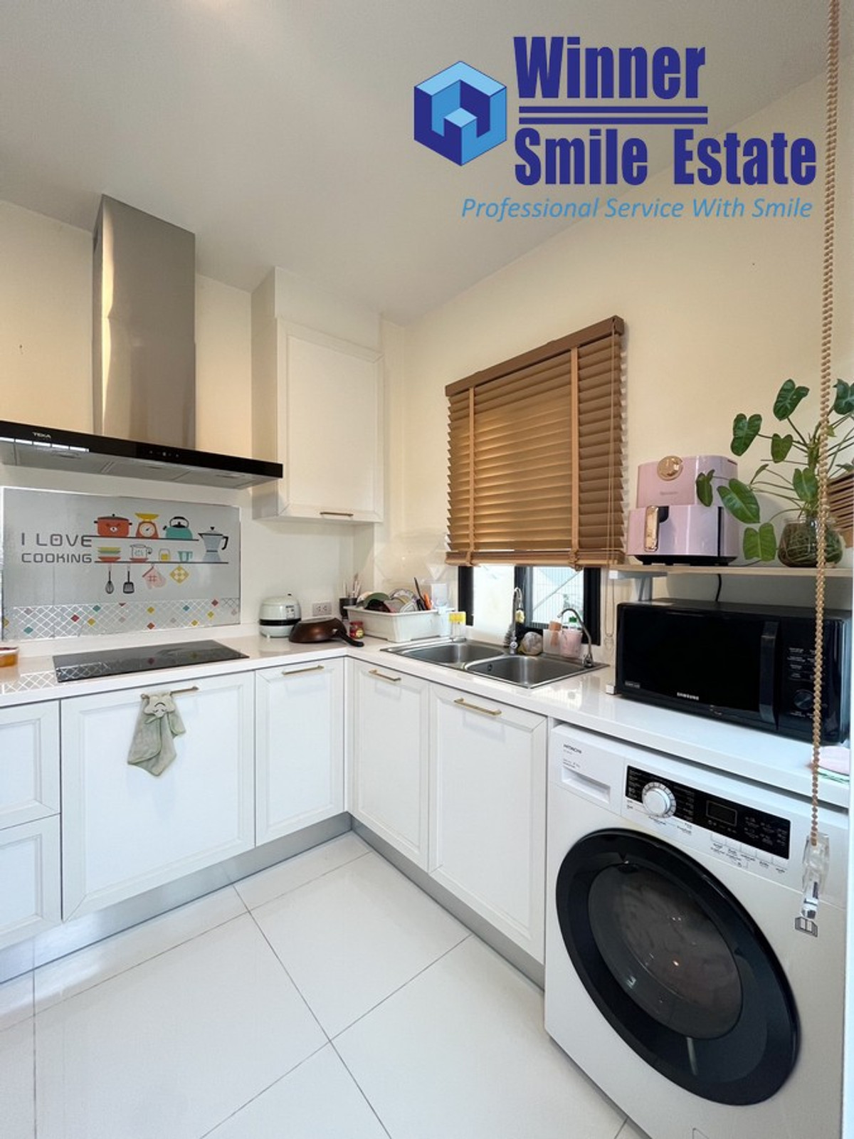 For RentHouseSamut Prakan,Samrong : Beautifully decorated detached house for rent in Passorn Bangna Wongwaen, located on Sukhumvit 2 Road, near Suvarnabhumi Airport.