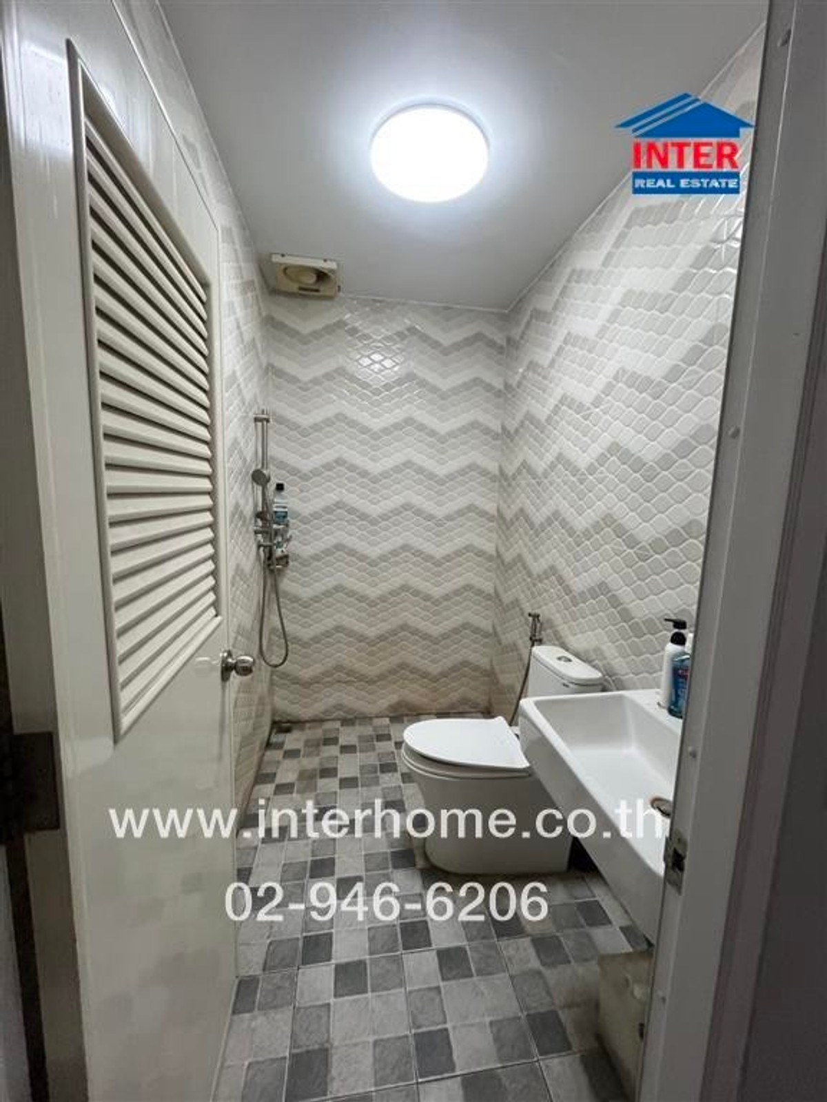 For SaleHousePathum Thani,Rangsit, Thammasat : Single house + land, 2 floors, 200 sq m. Single house + land. Soi Sawai Pracharat 14 Phra Ong Chao Sai Khlong 4 Road, Lam Luk Ka, Pathum Thani