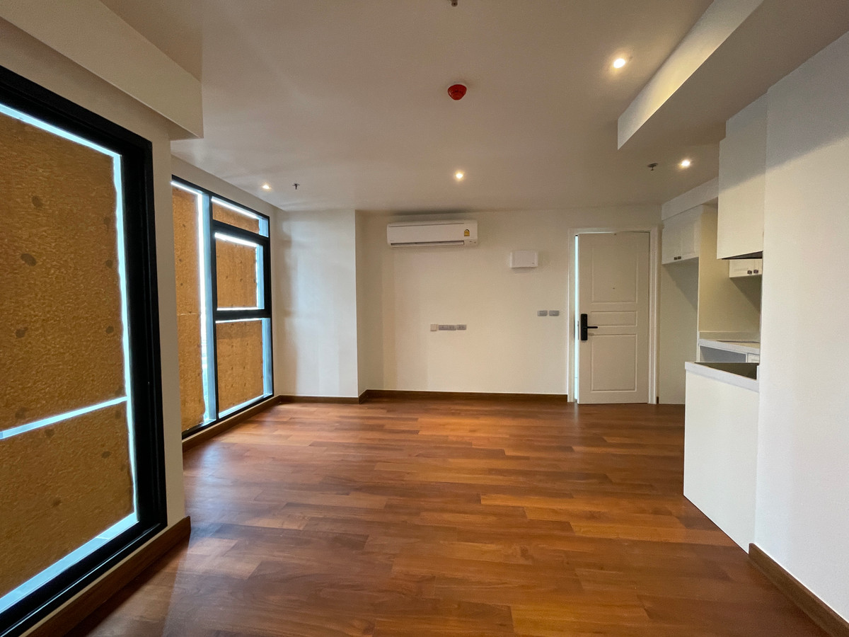 For SaleCondoSathorn, Narathiwat : [LAST UNIT - Beautiful view on the 15th floor] 2 Bed, wide width, Rare Item! Altitude Symphony Charoenkrung | near Shrewsbury, only 400 m. Unit 2 bedrooms, 2 bathrooms with the most perfect layout (Type C2) on the 15th floor, receiving a northeastern city