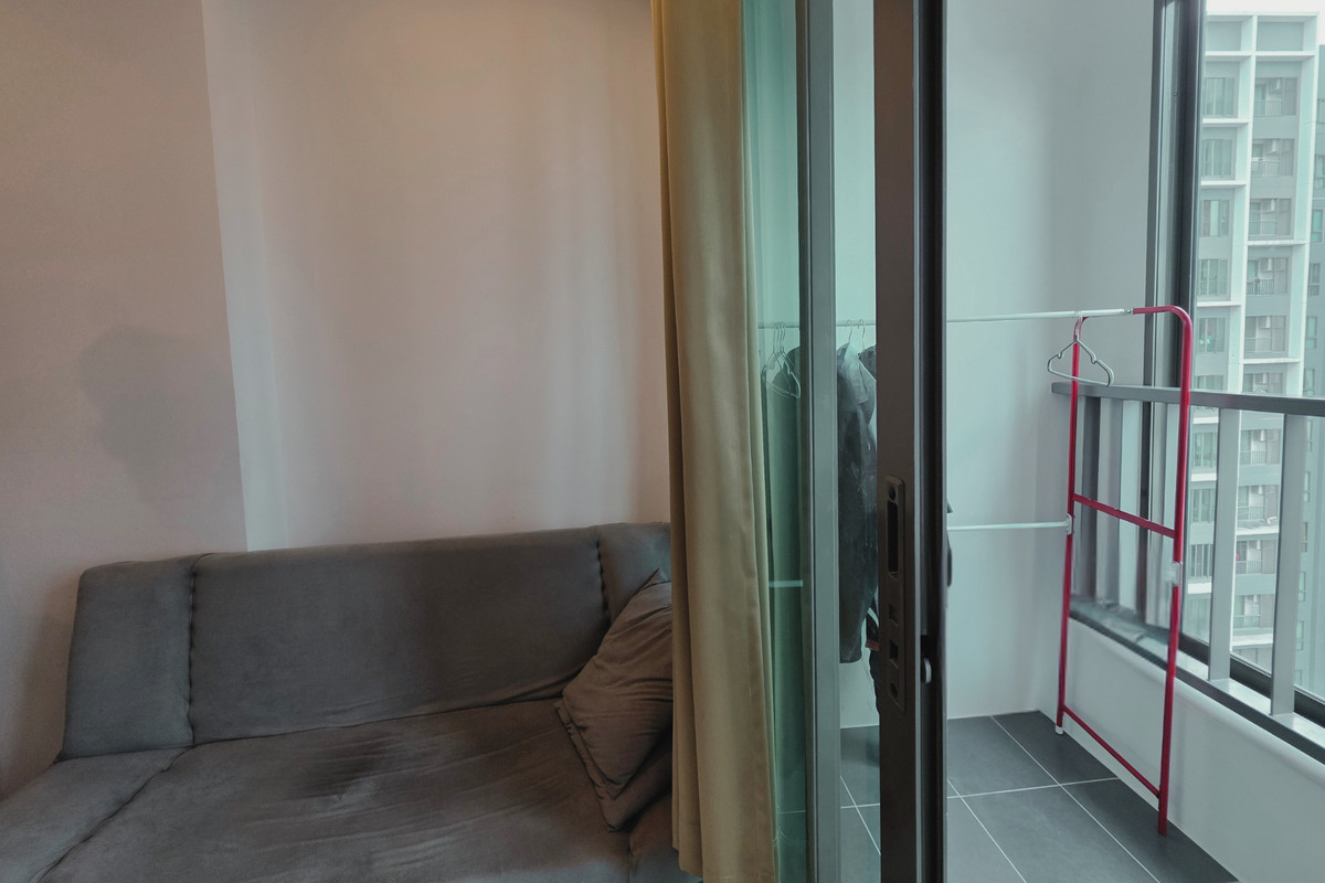 For SaleCondoPinklao, Charansanitwong : Condo for sale, corner room with tenant Next to Bang Khun Non BTS, near Siriraj.