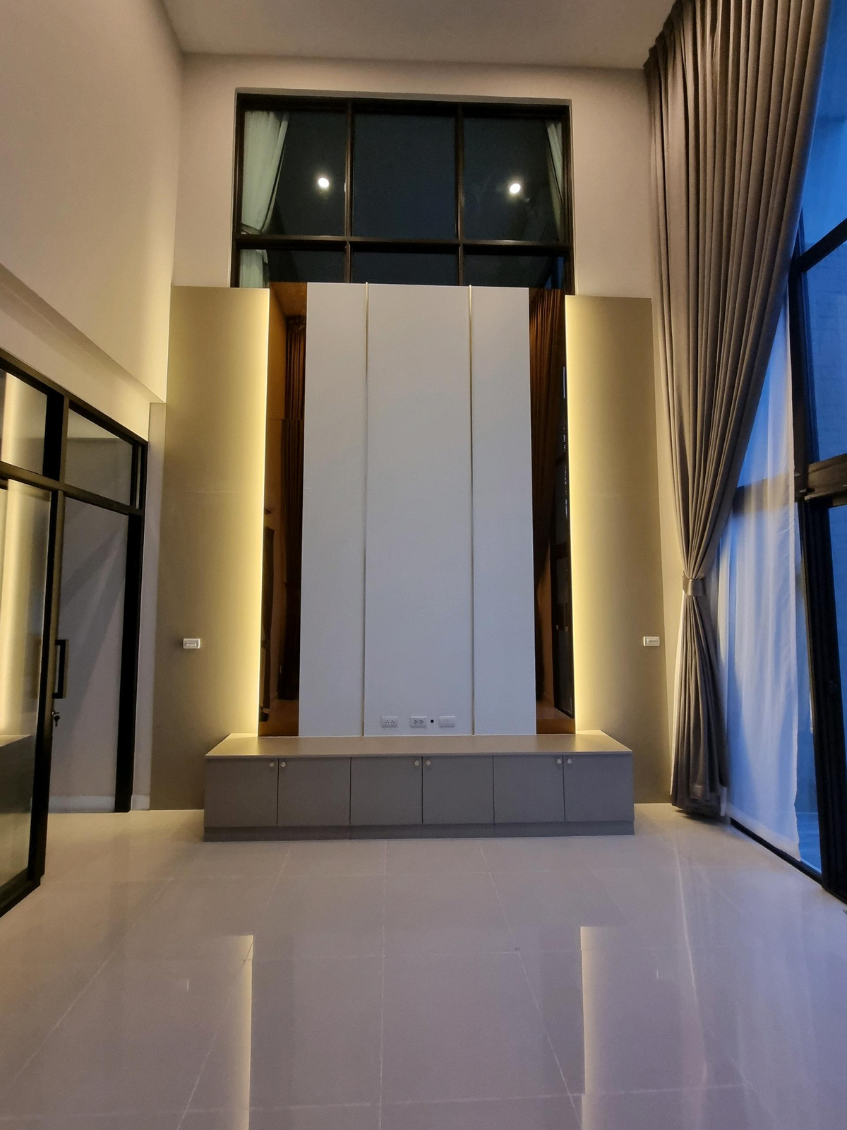 ขายบ้านปิ่นเกล้า จรัญสนิทวงศ์ : ขายบ้านเดี่ยวโครงการเดอะซิตี้ปิ่นเกล้าบรม ซ.บรมราชชนนี60 ขนาดที่ดิน105ตารางวา