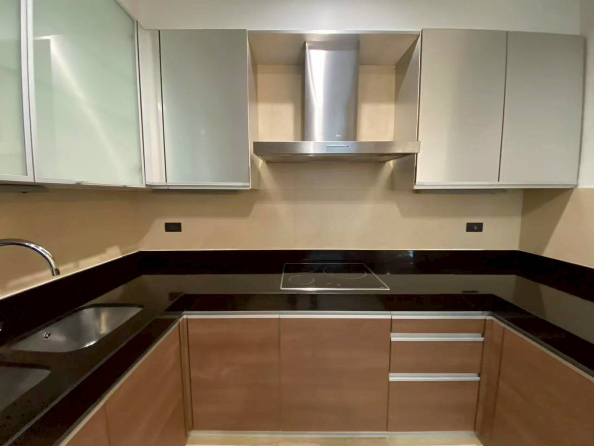 For RentCondoSukhumvit, Asoke, Thonglor : For rent 3 bedrooms, 3 bathrooms, Domus Condominium (Sukhumvit 18)