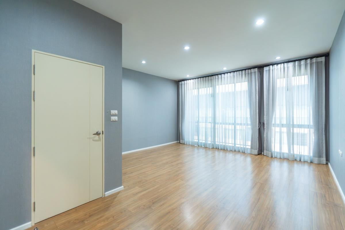 For RentTownhomePattanakan, Srinakarin : Single house for rent Baan Klang Muang The Edition Rama 9 - Krungthep Kreetha, near Big C, Kheha Romklao, only 7 minutes.