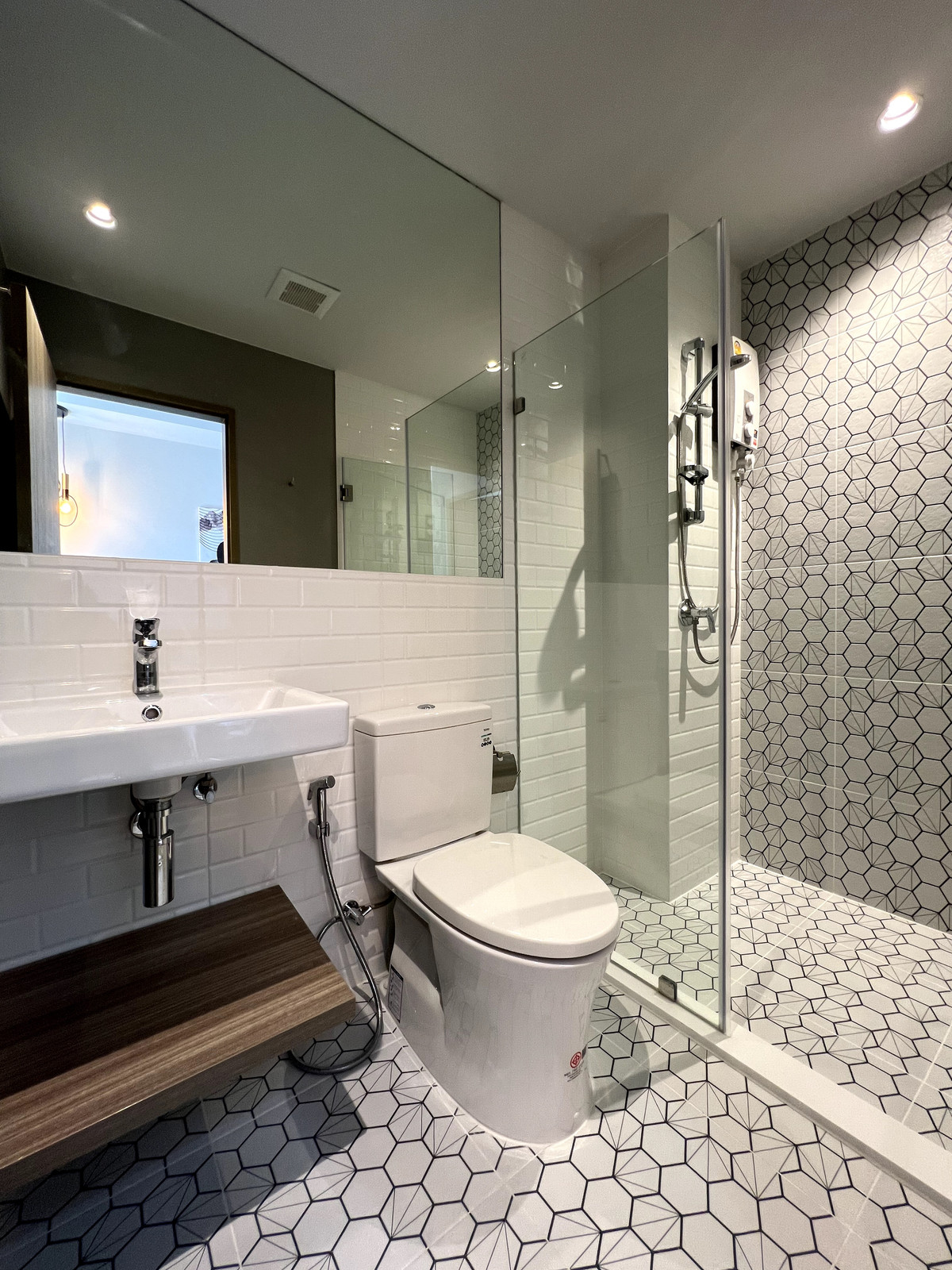 ขายคอนโดท่าพระ ตลาดพลู วุฒากาศ : ขายคอนโดราคาดี ชั้นสูง วิวโล่ง ใกล้ BTS ตลาดพลู ทำเลดี