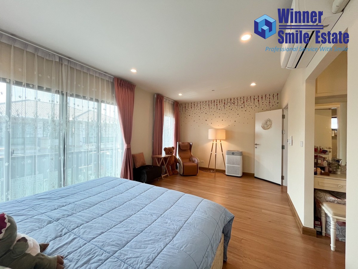 For RentHouseSamut Prakan,Samrong : Beautifully decorated detached house for rent in Passorn Bangna Wongwaen, located on Sukhumvit 2 Road, near Suvarnabhumi Airport.