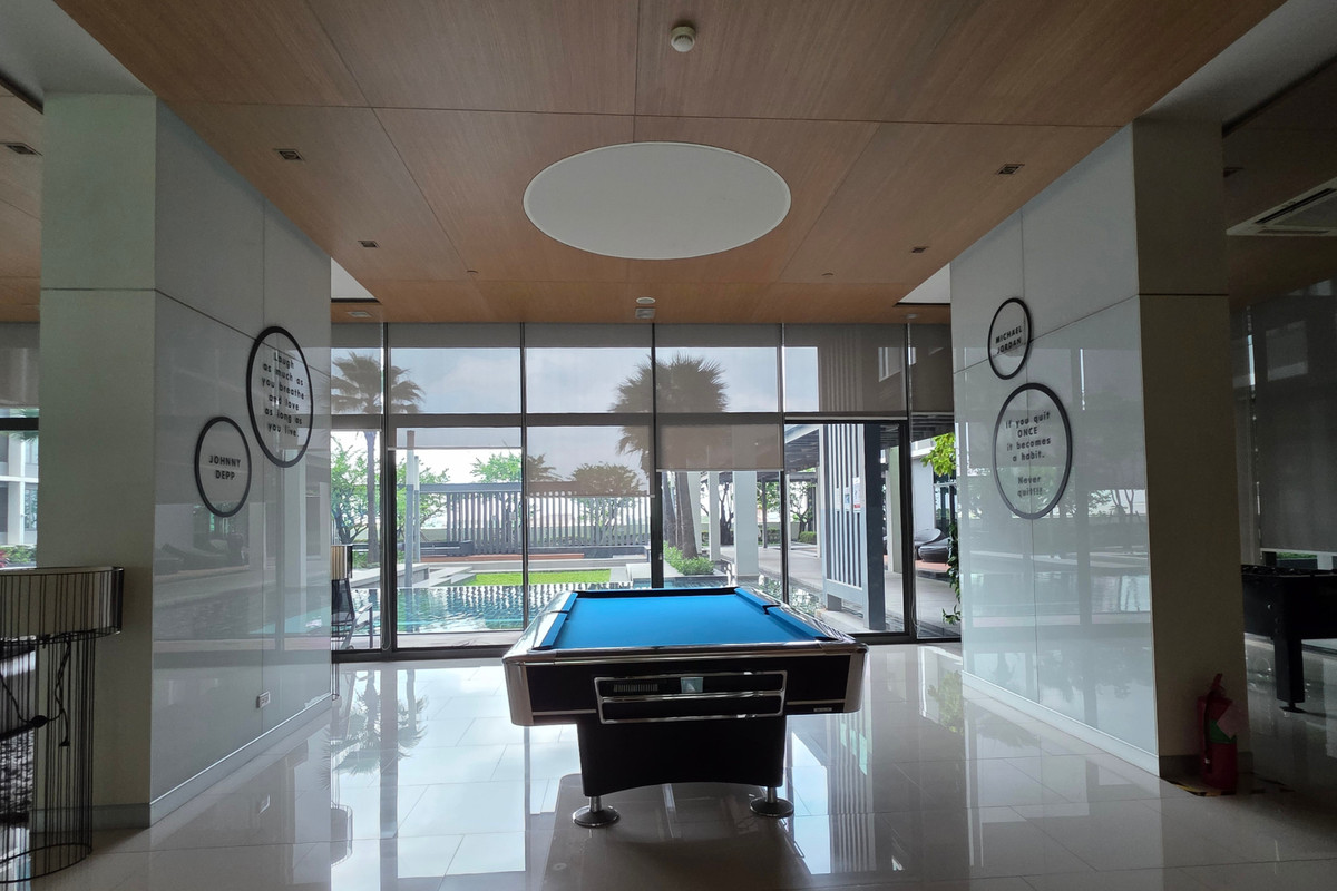 For SaleCondoPinklao, Charansanitwong : Condo for sale, corner room with tenant Next to Bang Khun Non BTS, near Siriraj.