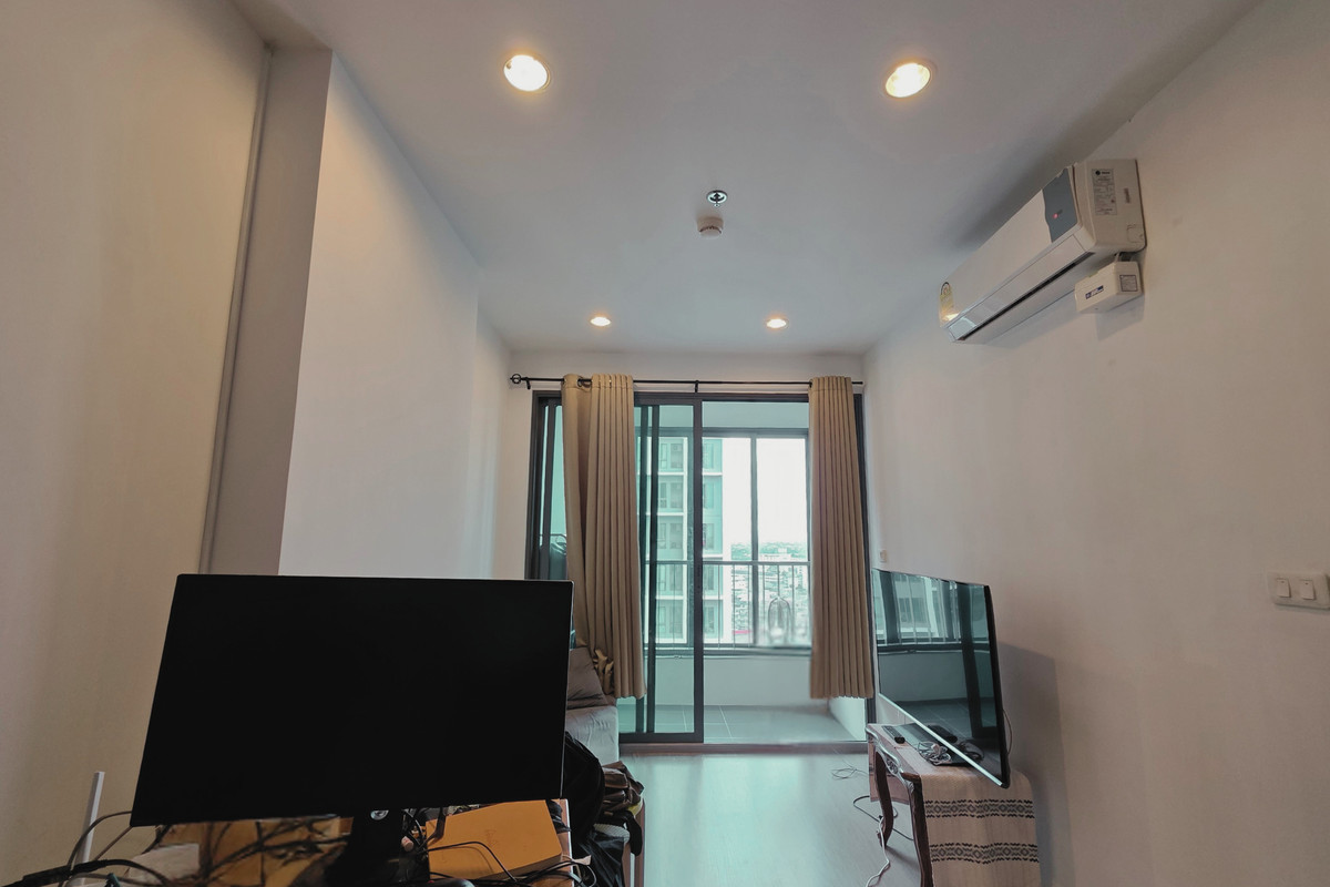 For SaleCondoPinklao, Charansanitwong : Condo for sale, corner room with tenant Next to Bang Khun Non BTS, near Siriraj.