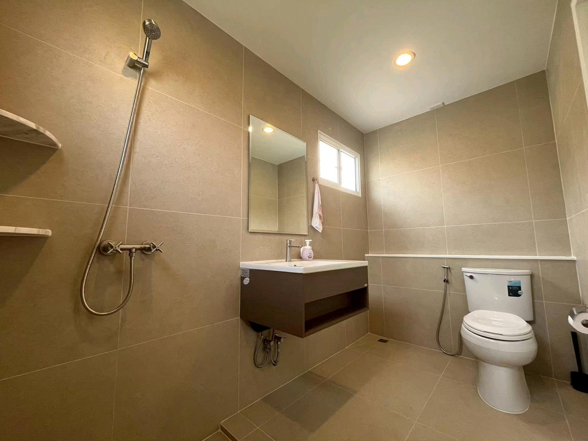 ให้เช่าพัฒนาการ ศรีนครินทร์ : บ้านเเฝดให้เช่า 60,000 บาท เดือน