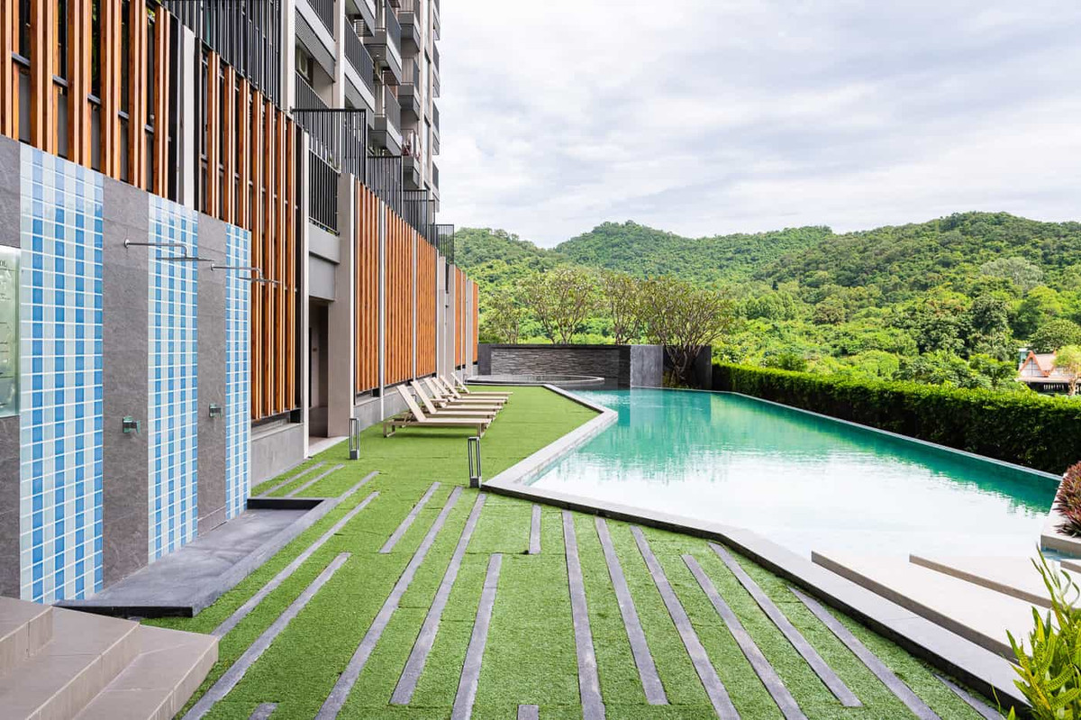 CondoSriracha Laem Chabang Ban Bueng : Condo for sale/rent, sea view + city and mountain view, high floor, KnightsBridge The Ocean Sriracha