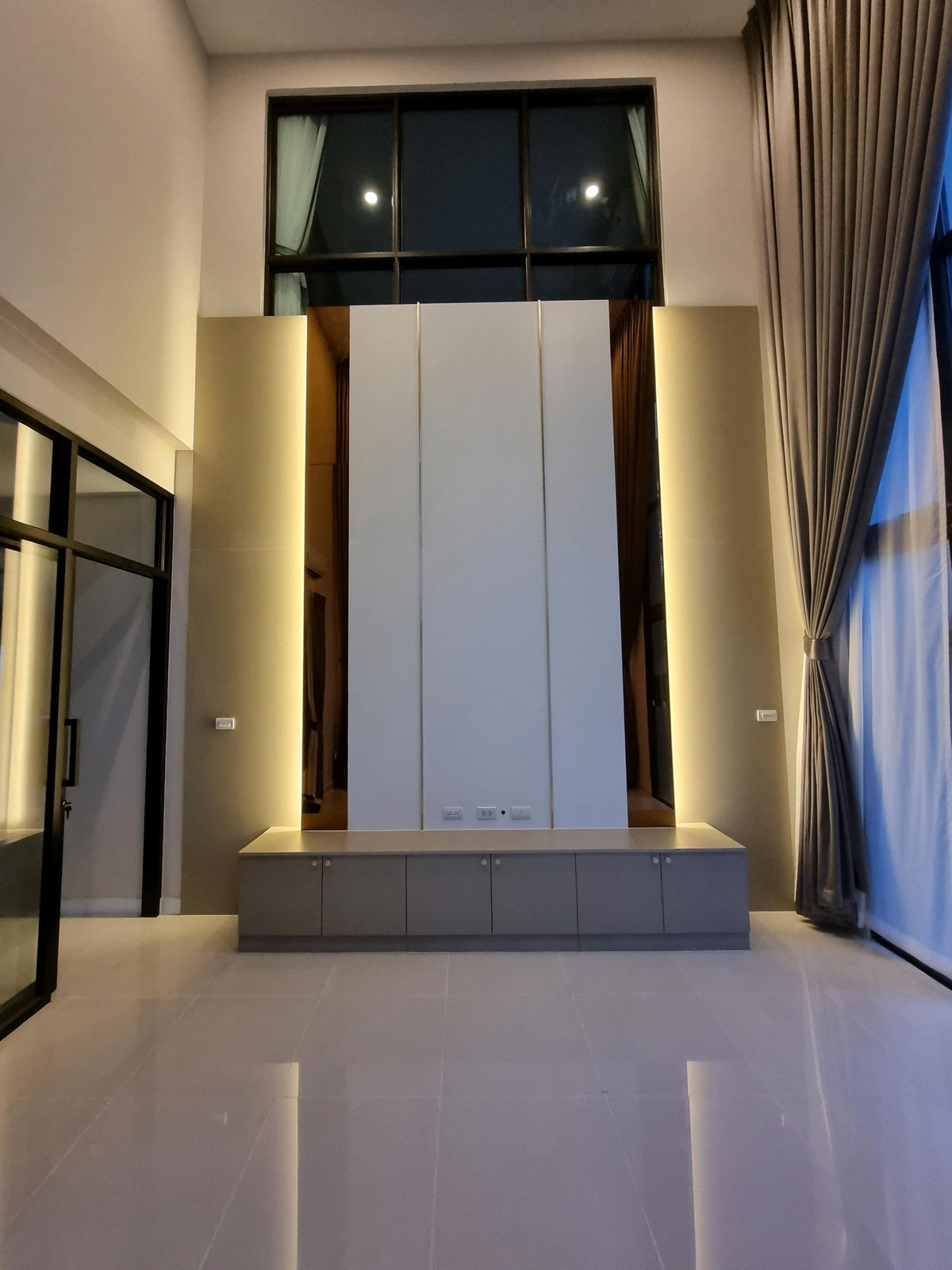 ขายบ้านปิ่นเกล้า จรัญสนิทวงศ์ : ขายบ้านเดี่ยวโครงการเดอะซิตี้ปิ่นเกล้าบรม ซ.บรมราชชนนี60 ขนาดที่ดิน105ตารางวา