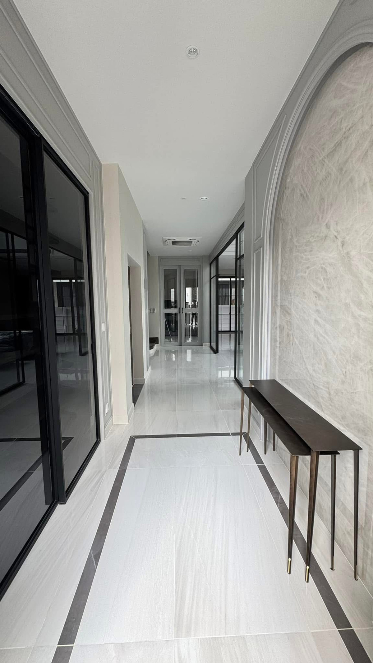 For RentHousePattanakan, Srinakarin : Malton Gates Krungthep Kreetha / 5 Bedrooms (FOR RENT) BZD165