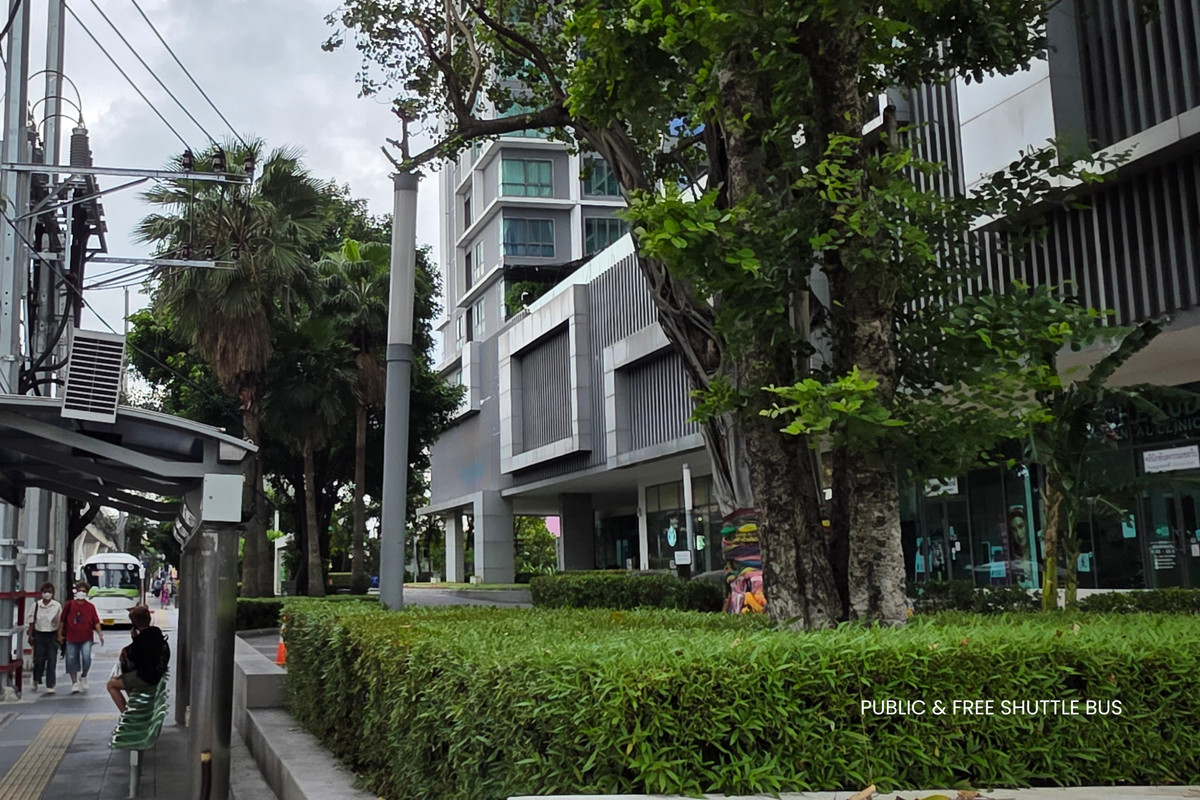 For SaleCondoPinklao, Charansanitwong : Condo for sale, corner room with tenant Next to Bang Khun Non BTS, near Siriraj.