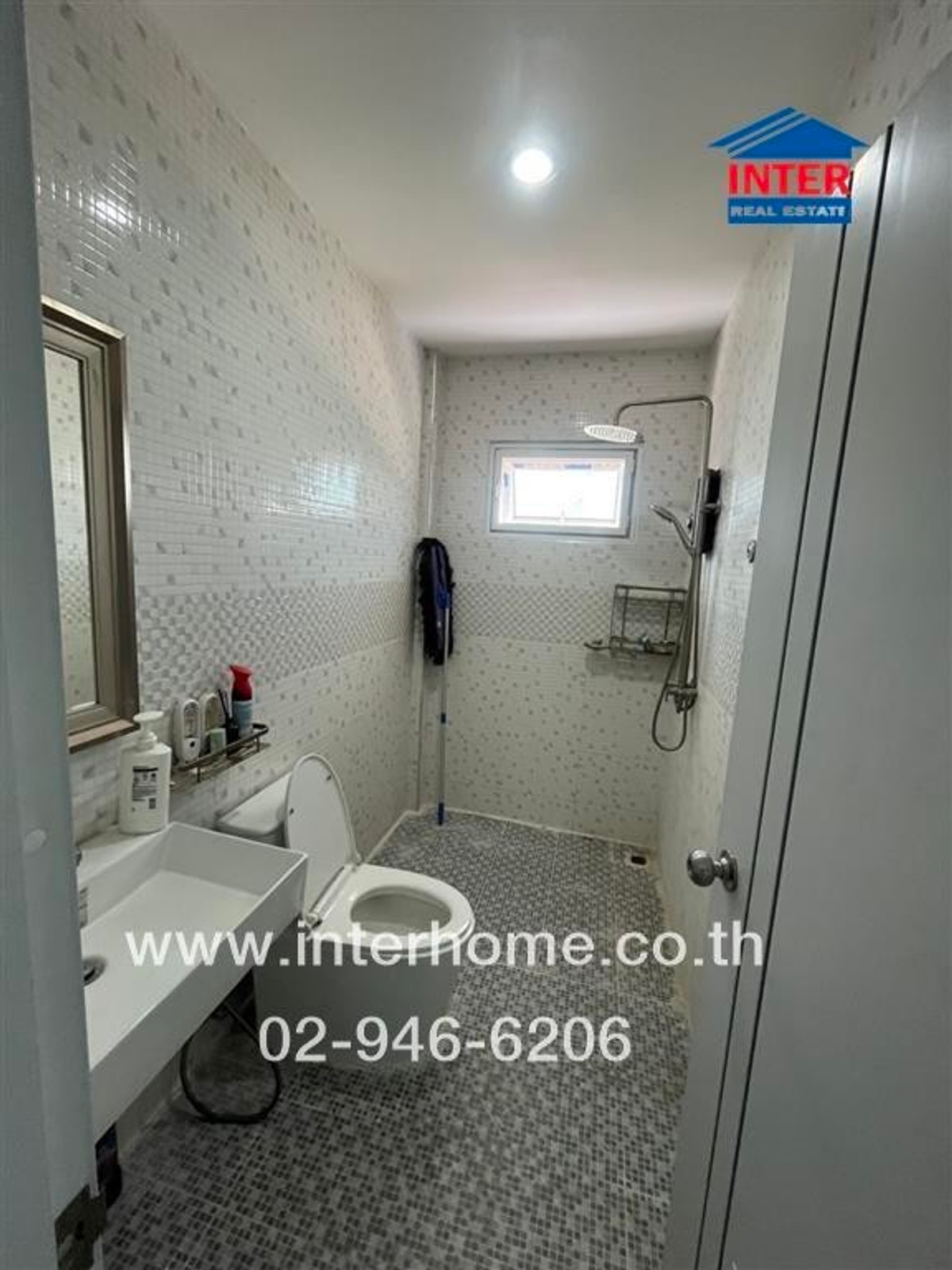 For SaleHousePathum Thani,Rangsit, Thammasat : Single house + land, 2 floors, 200 sq m. Single house + land. Soi Sawai Pracharat 14 Phra Ong Chao Sai Khlong 4 Road, Lam Luk Ka, Pathum Thani