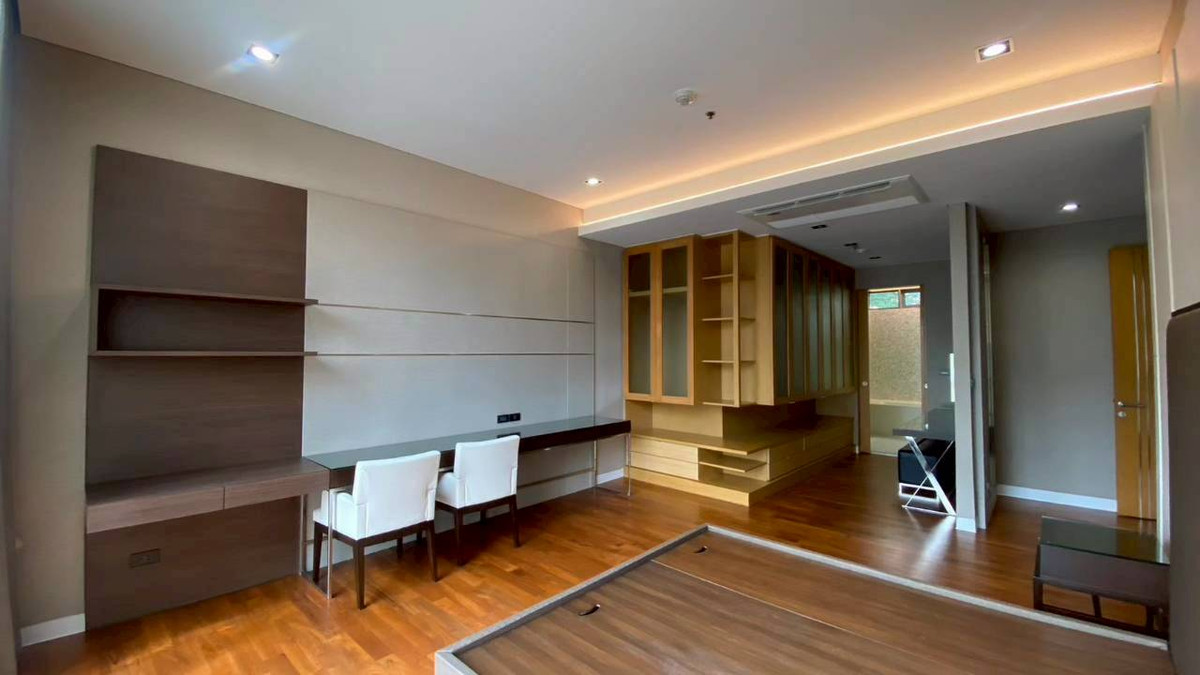 For RentCondoSukhumvit, Asoke, Thonglor : For rent 3 bedrooms, 3 bathrooms, Domus Condominium (Sukhumvit 18)