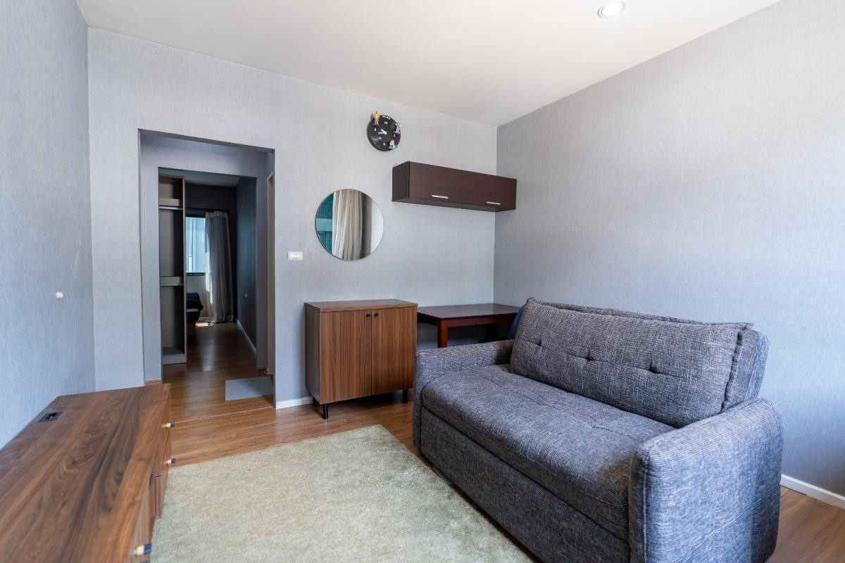 For RentTownhomePattanakan, Srinakarin : Single house for rent Baan Klang Muang The Edition Rama 9 - Krungthep Kreetha, near Big C, Kheha Romklao, only 7 minutes.