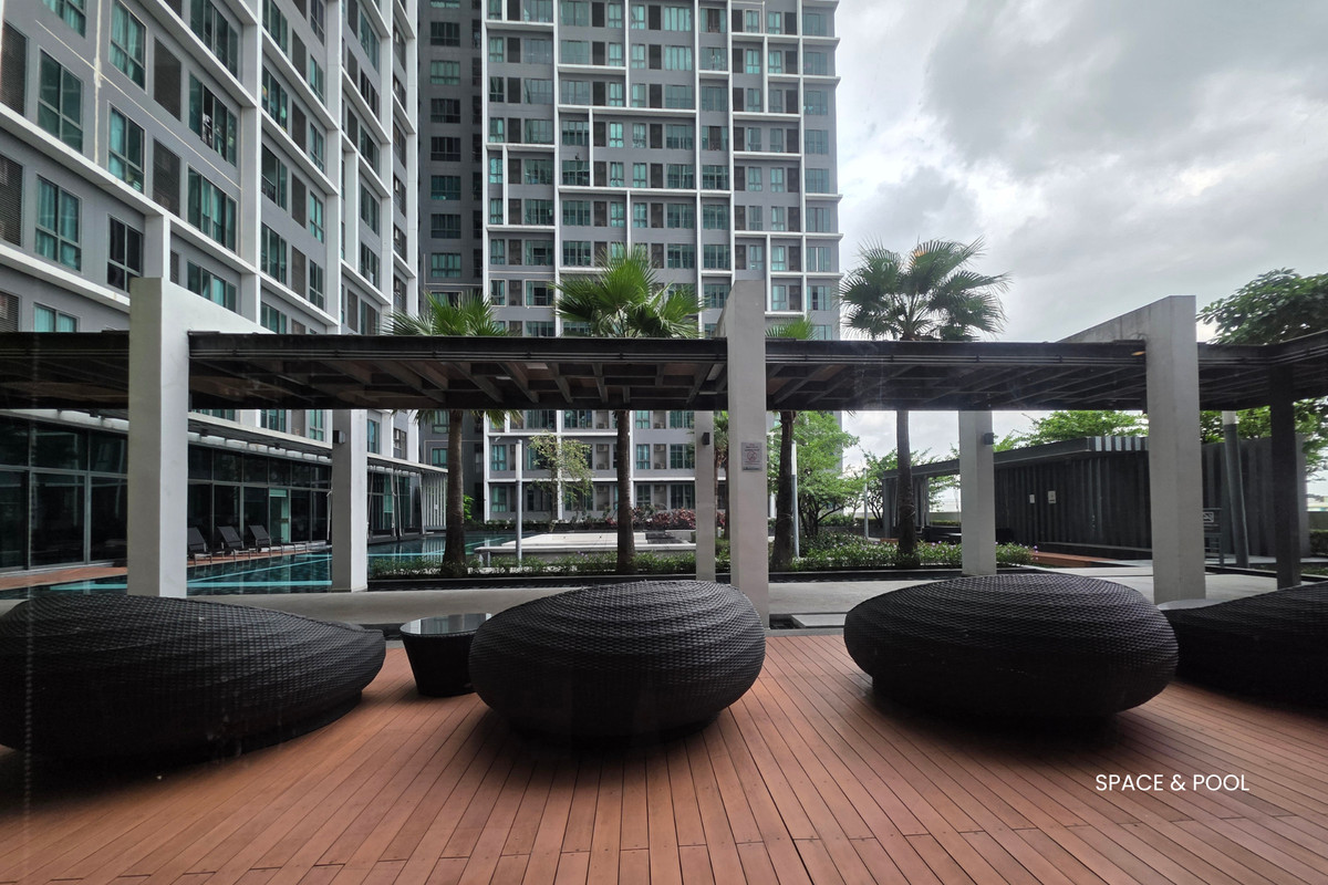 For SaleCondoPinklao, Charansanitwong : Condo for sale, corner room with tenant Next to Bang Khun Non BTS, near Siriraj.