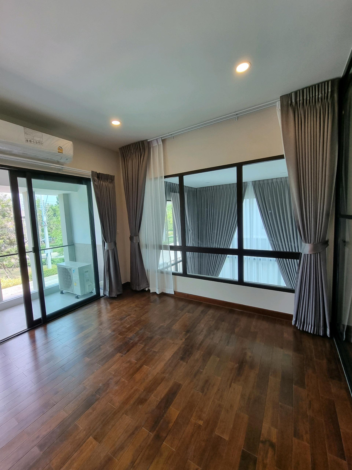 ขายบ้านปิ่นเกล้า จรัญสนิทวงศ์ : ขายบ้านเดี่ยวโครงการเดอะซิตี้ปิ่นเกล้าบรม ซ.บรมราชชนนี60 ขนาดที่ดิน105ตารางวา