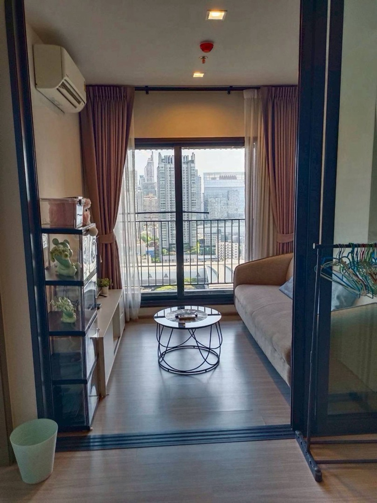 For RentCondoRama9, Petchburi, RCA : 💖Beautiful room, luxury project Life Asoke Hype, 1 bedroom, 1 bathroom, ready to move in, fully furnished, very good location, Rama 9 Asoke intersection. สนใจนัดชมด่วนค่ะ 😊