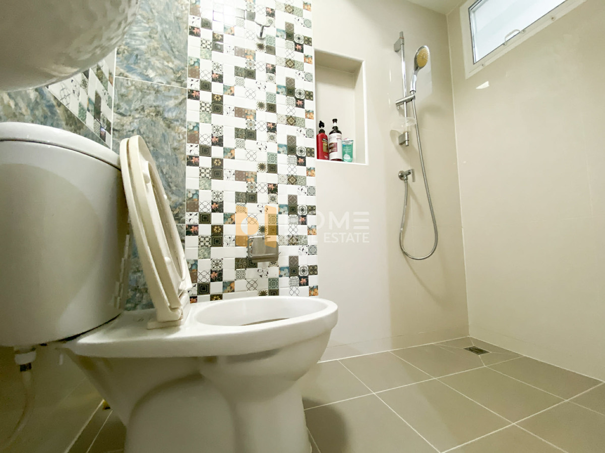 For SaleTownhomeThaphra, Talat Phlu, Wutthakat : Golden Town Sathorn / 4 bedrooms (for sale), Golden Town Sathorn / 4 Bedrooms (FOR SALE) BALL016