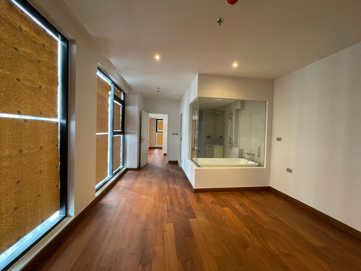 For SaleCondoSathorn, Narathiwat : [LAST UNIT - Beautiful view on the 15th floor] 2 Bed, wide width, Rare Item! Altitude Symphony Charoenkrung | near Shrewsbury, only 400 m. Unit 2 bedrooms, 2 bathrooms with the most perfect layout (Type C2) on the 15th floor, receiving a northeastern city