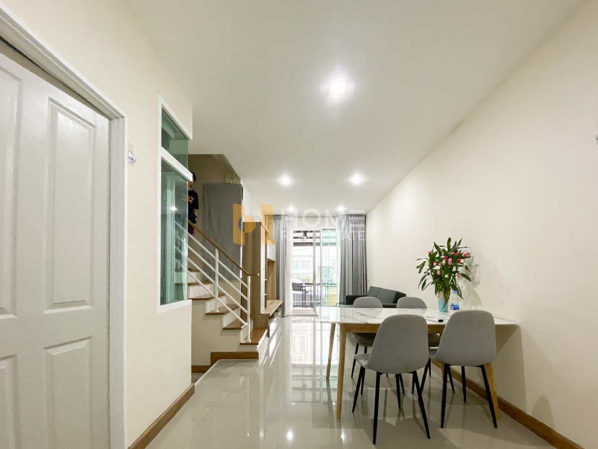 For SaleTownhomeThaphra, Talat Phlu, Wutthakat : Golden Town Sathorn / 4 bedrooms (for sale), Golden Town Sathorn / 4 Bedrooms (FOR SALE) BALL016