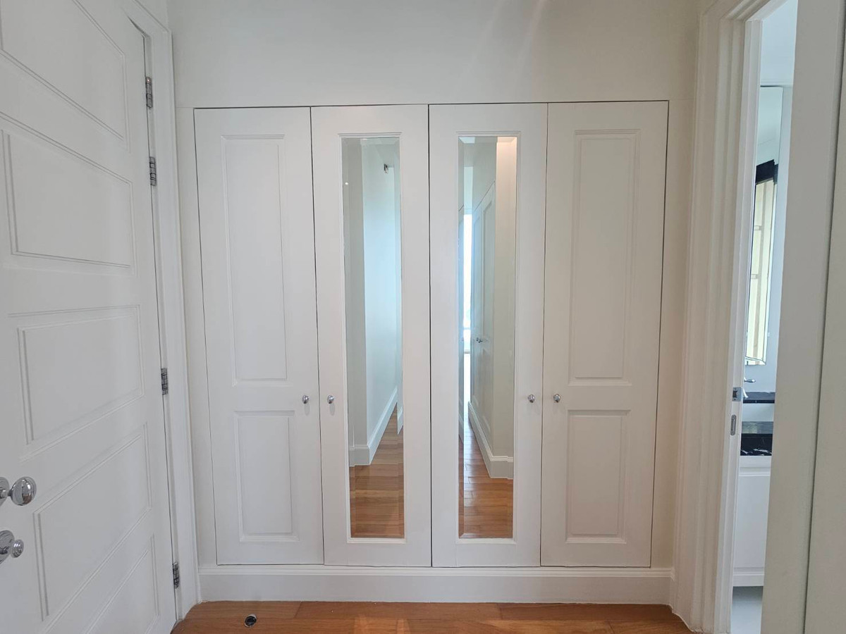 For RentCondoSukhumvit, Asoke, Thonglor : Rent 2 bedrooms, 2 bathrooms, Royce Private Residence.