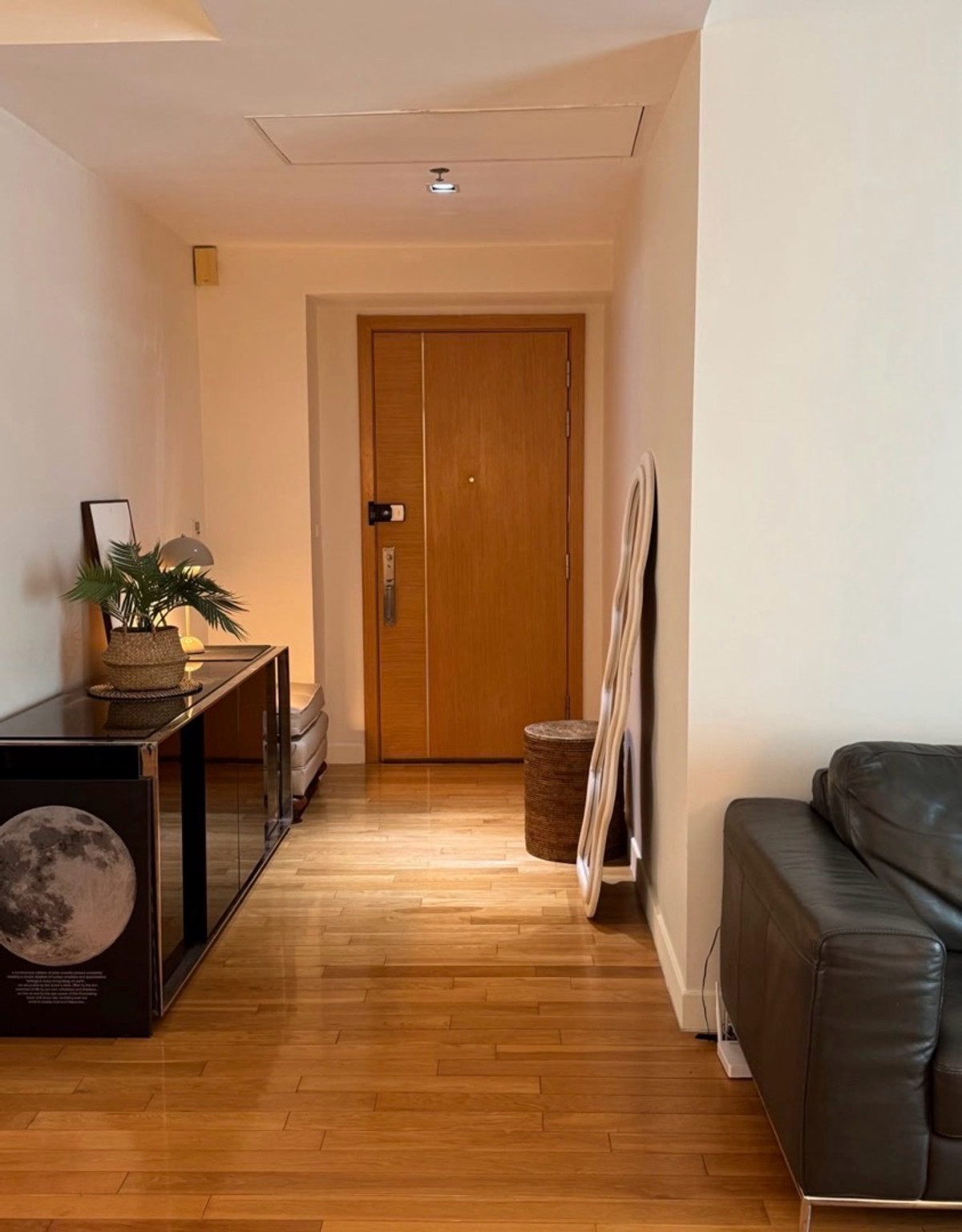 ขายคอนโดสุขุมวิท อโศก ทองหล่อ : 📍For Sell!! Condo Millennium Residence, 3b3b with maid room 146 sq m. Selling price 26.9 MB  ☎️Call: 0887532858