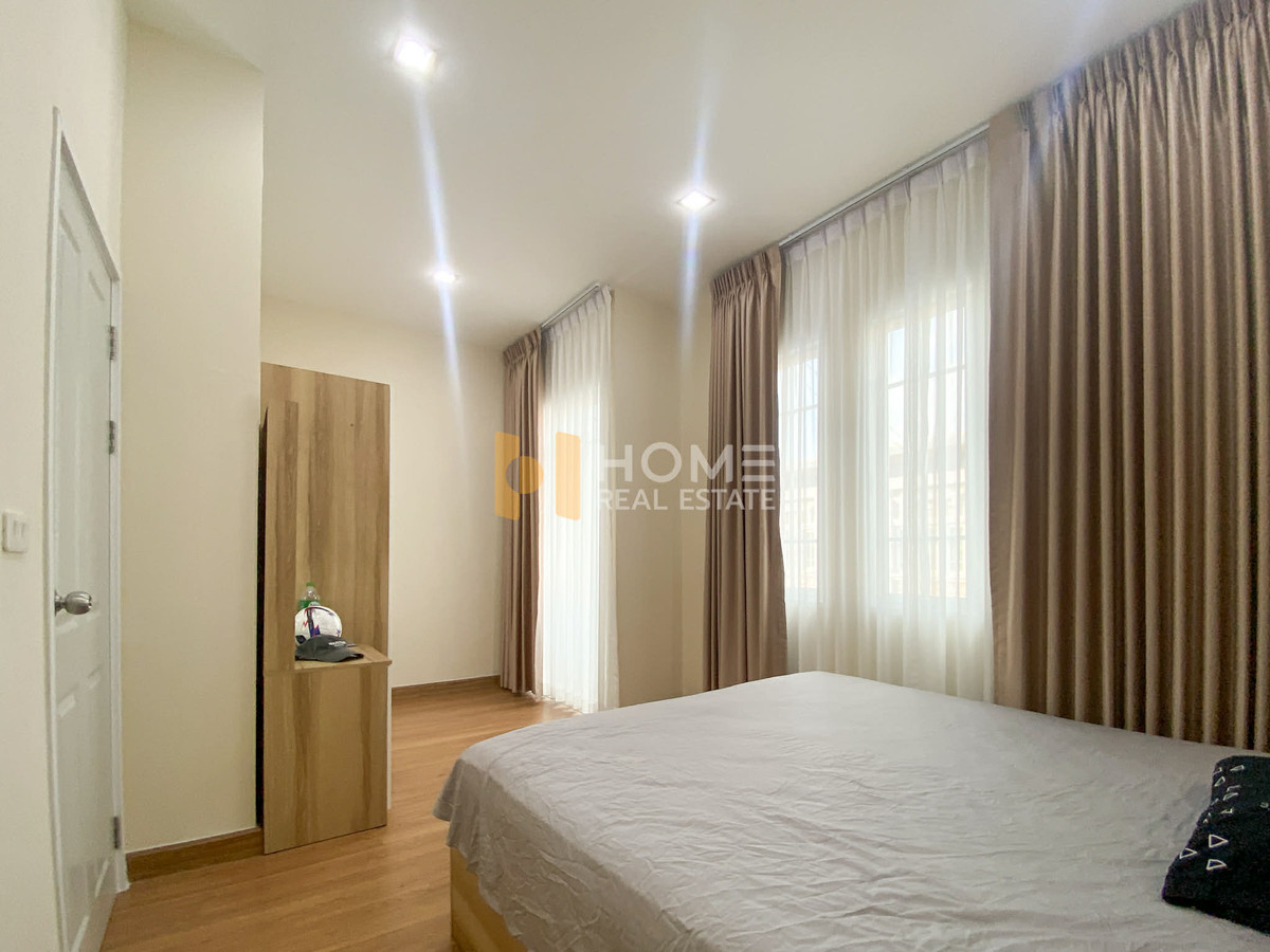 For SaleTownhomeThaphra, Talat Phlu, Wutthakat : Golden Town Sathorn / 4 bedrooms (for sale), Golden Town Sathorn / 4 Bedrooms (FOR SALE) BALL016