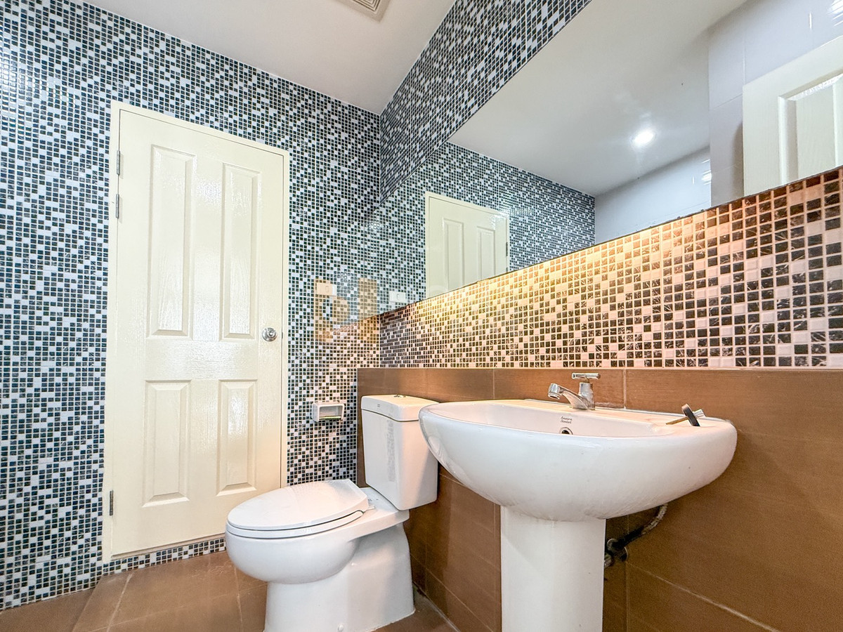 ขายทาวน์โฮมมีนบุรี-ร่มเกล้า : 3 ชั้น ใกล้ทางด่วน เข้าเมืองง่าย 🔥 นลิน แกรนด์ อเวนิว วงแหวน - พระราม 9 / 3 ห้องนอน (ขาย), Nalin Grand Avenue Wongwean - Rama 9 / 3 Bedrooms (FOR SALE) AA607