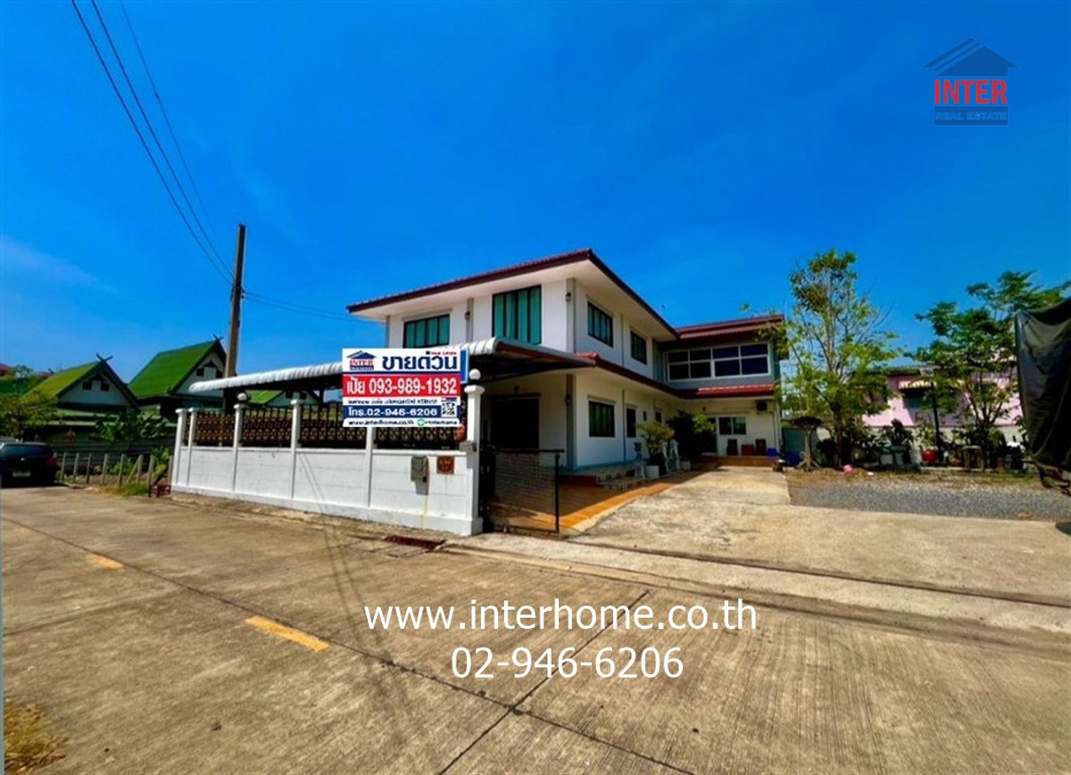 For SaleHousePathum Thani,Rangsit, Thammasat : Single house + land, 2 floors, 200 sq m. Single house + land. Soi Sawai Pracharat 14 Phra Ong Chao Sai Khlong 4 Road, Lam Luk Ka, Pathum Thani