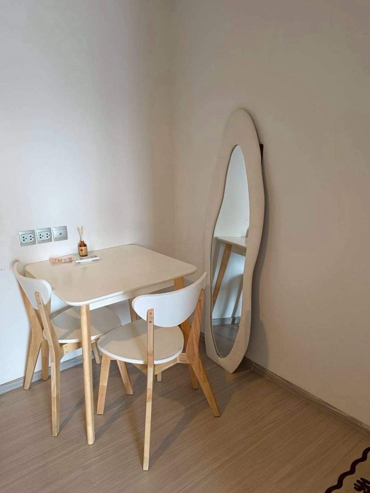 ให้เช่าคอนโดพระราม 9 เพชรบุรีตัดใหม่ RCA : 💖ห้องสวย โครงการหรู Life Asoke Hype 1 ห้องนอน 1 ห้องน้ำ พร้อมอยู่ แต่งครบ ทำเลดีมาก แยกพระราม9อโศก สนใจนัดชมด่วนค่ะ 😊