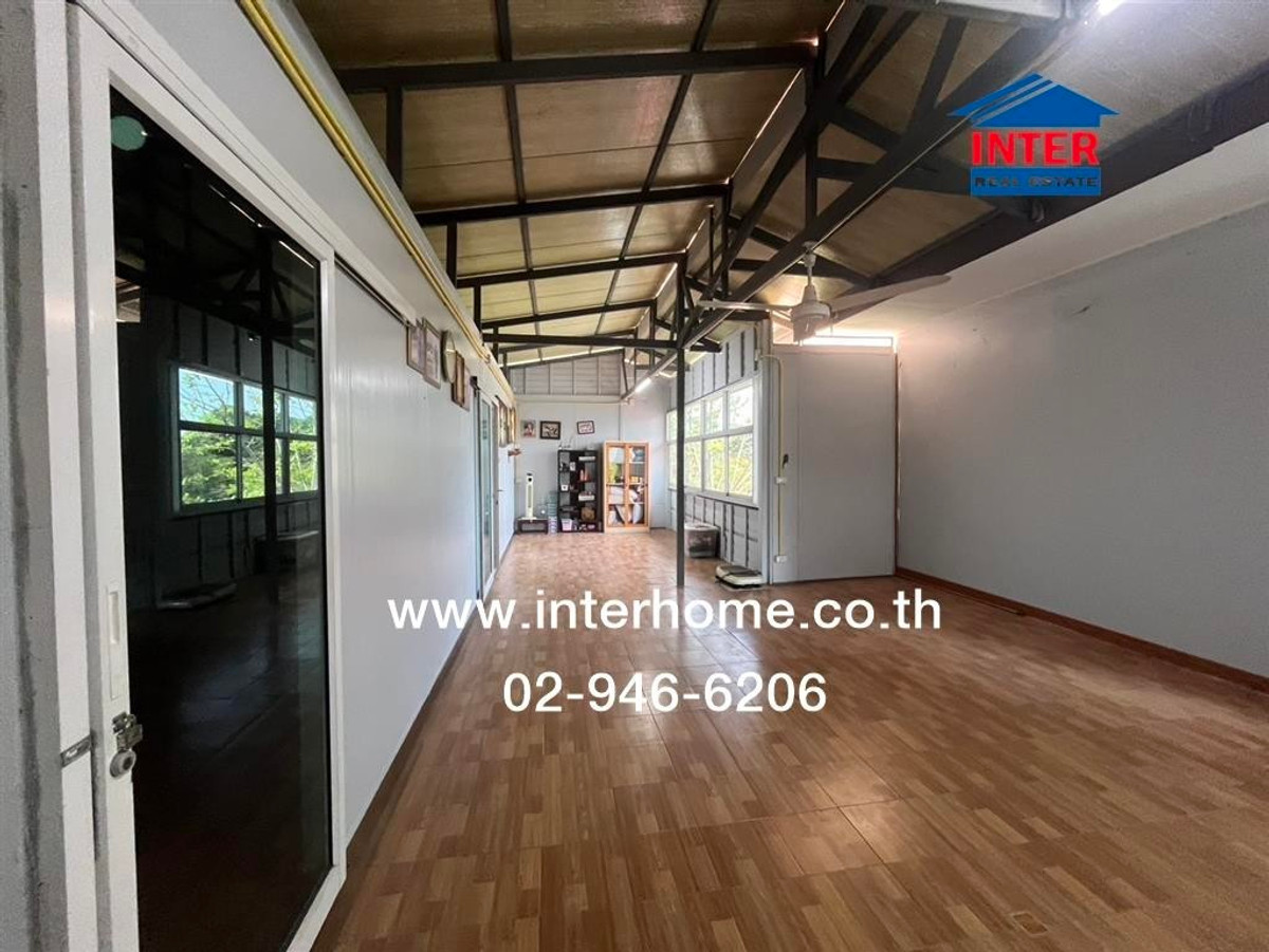For SaleHousePathum Thani,Rangsit, Thammasat : Single house + land, 2 floors, 200 sq m. Single house + land. Soi Sawai Pracharat 14 Phra Ong Chao Sai Khlong 4 Road, Lam Luk Ka, Pathum Thani