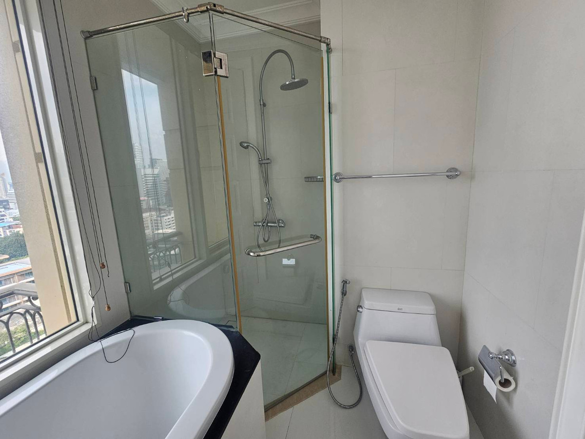 For RentCondoSukhumvit, Asoke, Thonglor : Rent 2 bedrooms, 2 bathrooms, Royce Private Residence.