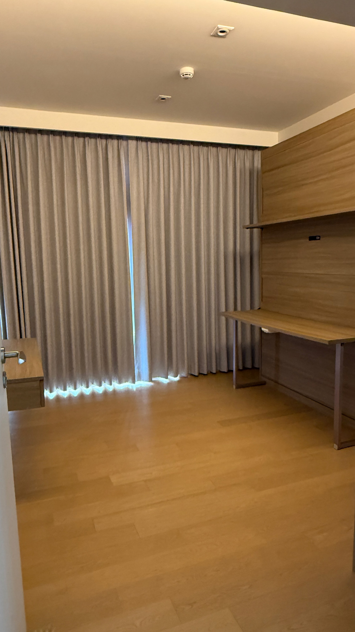 For RentCondoSukhumvit, Asoke, Thonglor : 🔥For Rent Now🔥 Circle Sukhumvit 31, 2-bedroom unit, stunning view, fully furnished, ready to move in. Near BTS Phrom Phong and MRT Asoke.