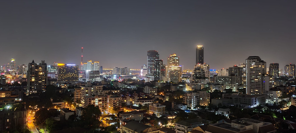 For RentCondoSukhumvit, Asoke, Thonglor : 🔥For Rent Now🔥 Circle Sukhumvit 31, 2-bedroom unit, stunning view, fully furnished, ready to move in. Near BTS Phrom Phong and MRT Asoke.