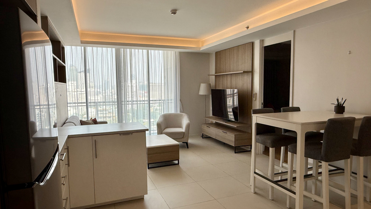 For RentCondoSukhumvit, Asoke, Thonglor : 🔥For Rent Now🔥 Circle Sukhumvit 31, 2-bedroom unit, stunning view, fully furnished, ready to move in. Near BTS Phrom Phong and MRT Asoke.