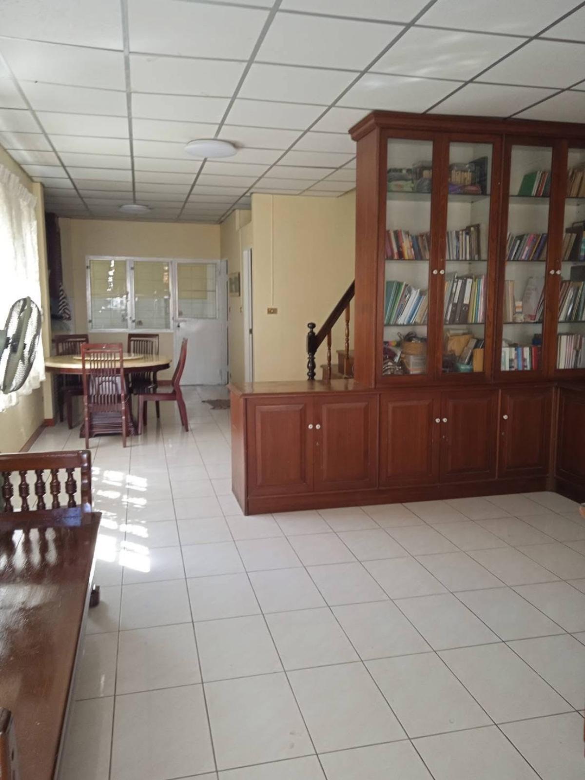 ขายบ้านปิ่นเกล้า จรัญสนิทวงศ์ : ขายบ้านแฝด 2 ชั้นซอยแก้วเงินแก้วทอง 44  ห้องมุม บางขุนศรี เขต บางกอกน้อย กรุงเทพ CX-148330