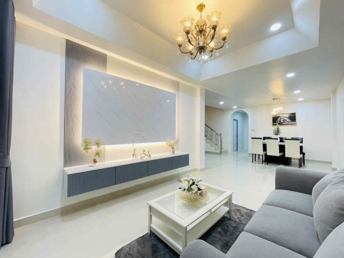 For SaleTownhomePattaya, Bangsaen, Chonburi : For Sale Townhouse/Townhome  , Eakmongkol 5/1 , newly renovated , Mueang Phata , Bang Lamung , Chon Buri , CX-148036