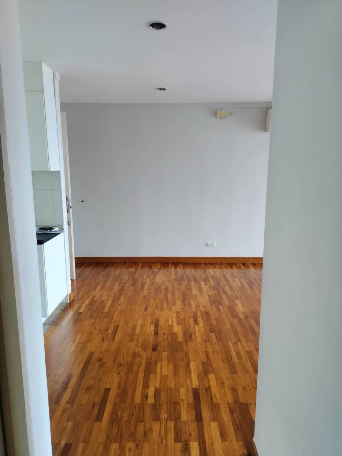 ขายคอนโดสาทร นราธิวาส : ขายคอนโด  บ้านสิริสาทร สวนพลู BTS-ช่องนนทรี ทุ่งมหาเมฆ เขต สาทร กรุงเทพ CX-149041