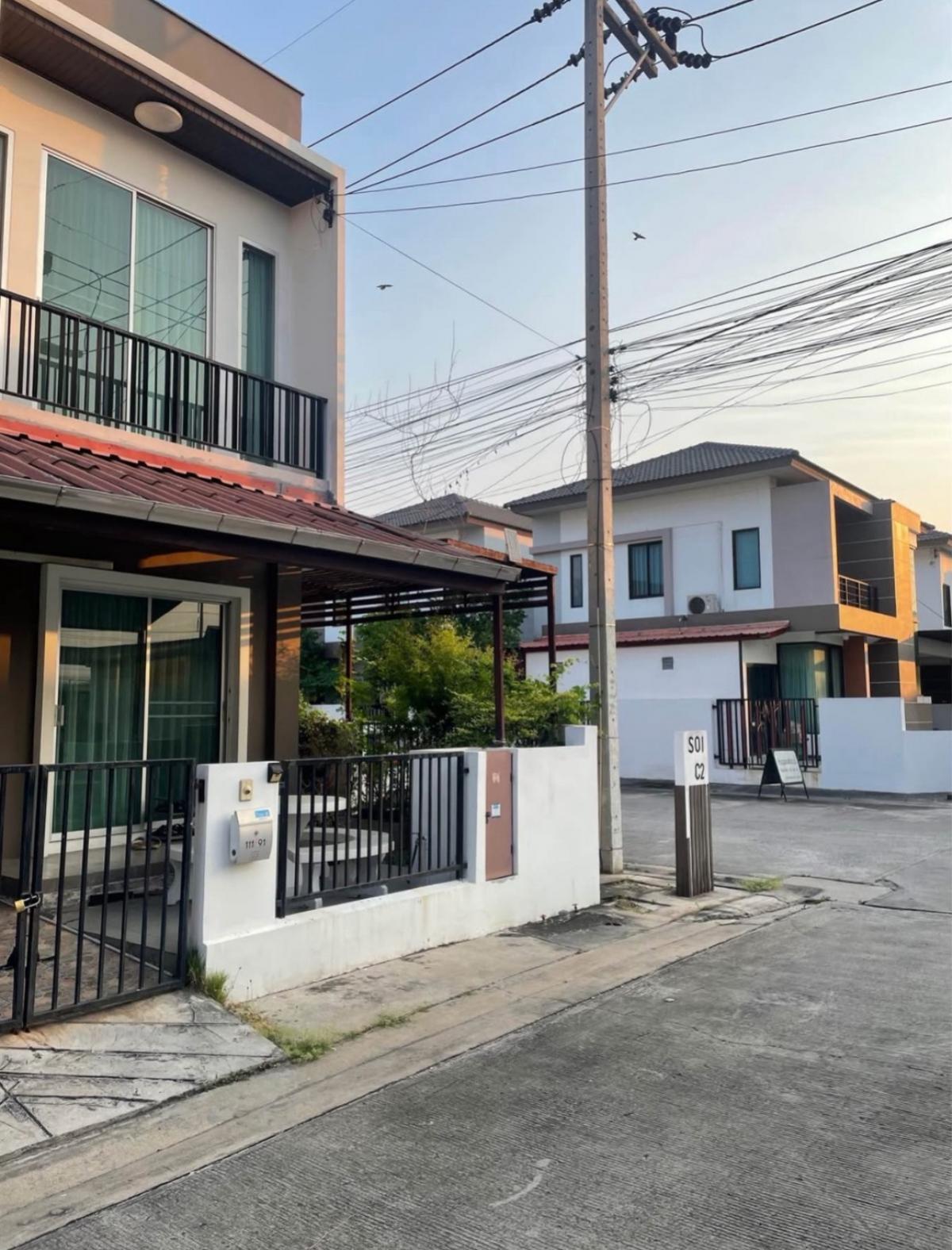 ขายทาวน์โฮมพระราม 2 บางขุนเทียน : ขายทาวน์เฮ้าส์/ทาวน์โฮม  หมู่บ้านดีบางโทรัด พระราม 2 ห้องมุม บางโทรัด เมืองสมุทรสาคร สมุทรสาคร CX-149040