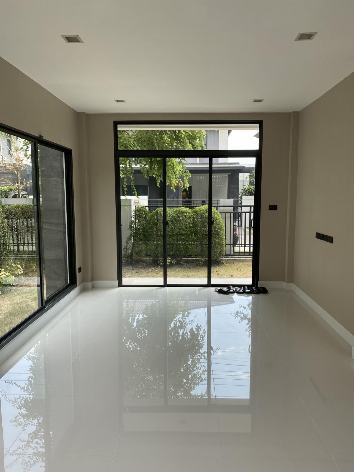 ขายบ้านเสรีไทย-นิด้า : ขายบ้าน  บางกอก บูเลอวาร์ด รามอินทรา-เสรีไทย คันนายาว เขต คันนายาว กรุงเทพ CX-148866