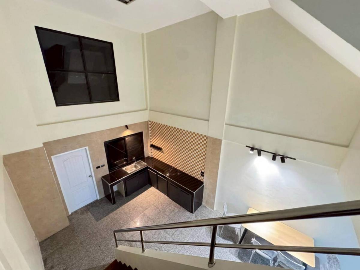 For SaleHome OfficeRamkhamhaeng, Hua Mak : For Sale Home office Town In Town  Newly Renovated , Phlapphla , Wang Thong Lang , Bangkok , CX-148802