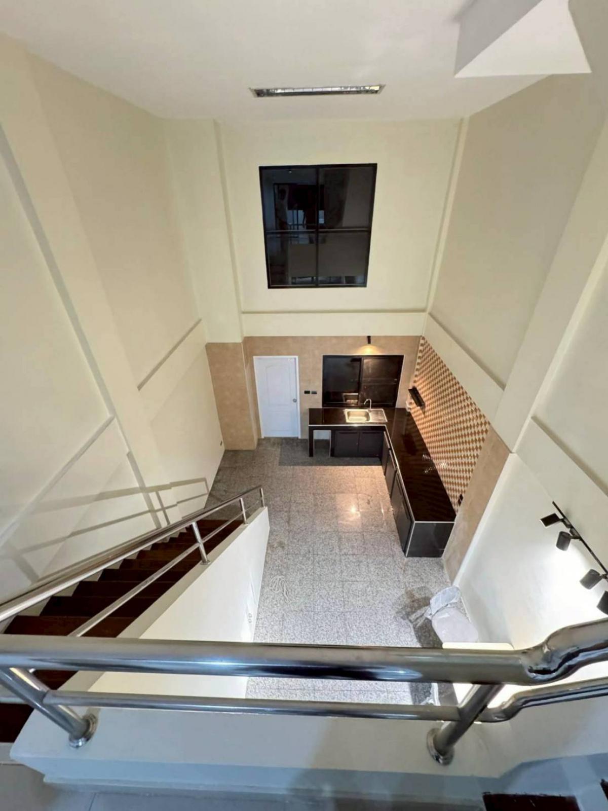 For SaleHome OfficeRamkhamhaeng, Hua Mak : For Sale Home office Town In Town  Newly Renovated , Phlapphla , Wang Thong Lang , Bangkok , CX-148802