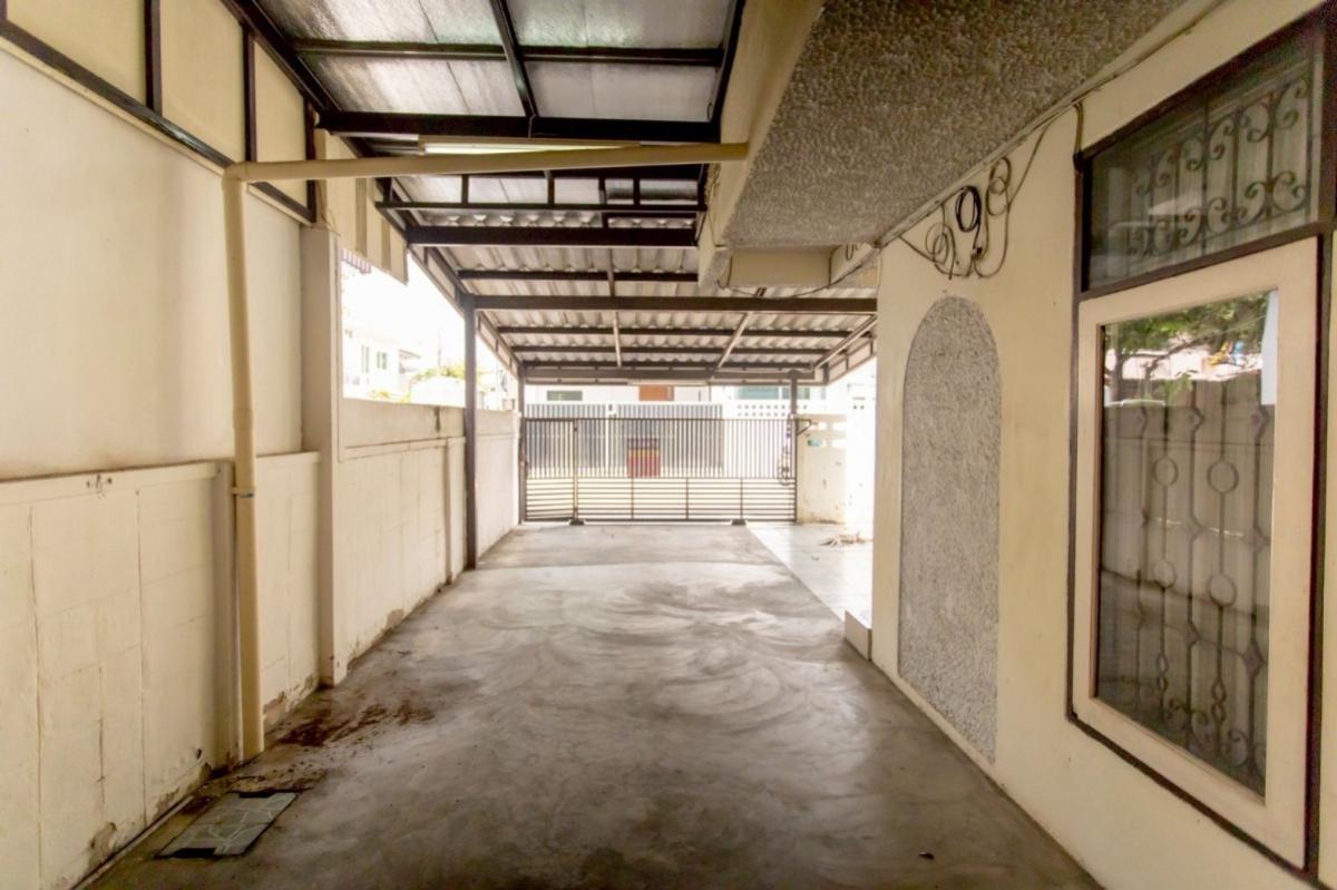 For SaleHouseChokchai 4, Ladprao 71, Ladprao 48, : For Sale Two-storey detached house in original condition, located in Soi Chok Chai 4, Yaek 46, Lat Phrao area, Bangkok. , Lat Phrao , Lat Phrao , Bangkok , CX-148794