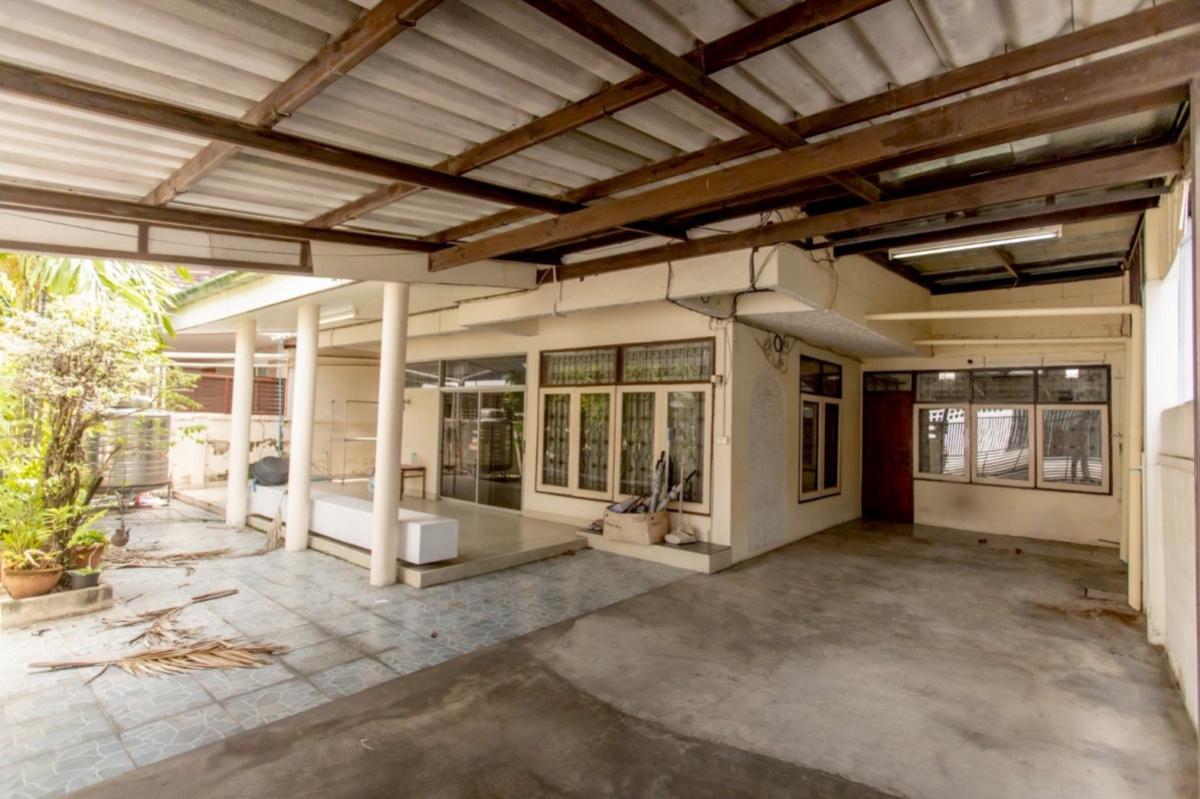 For SaleHouseChokchai 4, Ladprao 71, Ladprao 48, : For Sale Two-storey detached house in original condition, located in Soi Chok Chai 4, Yaek 46, Lat Phrao area, Bangkok. , Lat Phrao , Lat Phrao , Bangkok , CX-148794